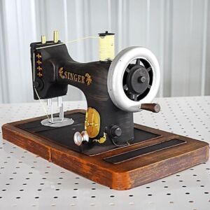 تحفة ماكينة خياطة حديد انتيكا 16 سم