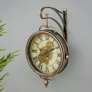 ساعة جدارية زاوية ميلا