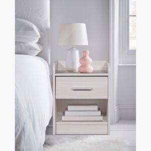 كومودينو بدرج من بيلا