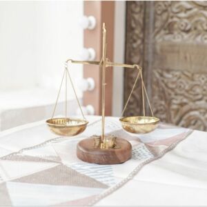 تحفة ديكور ميزان