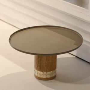 طبق تقديم رمادي